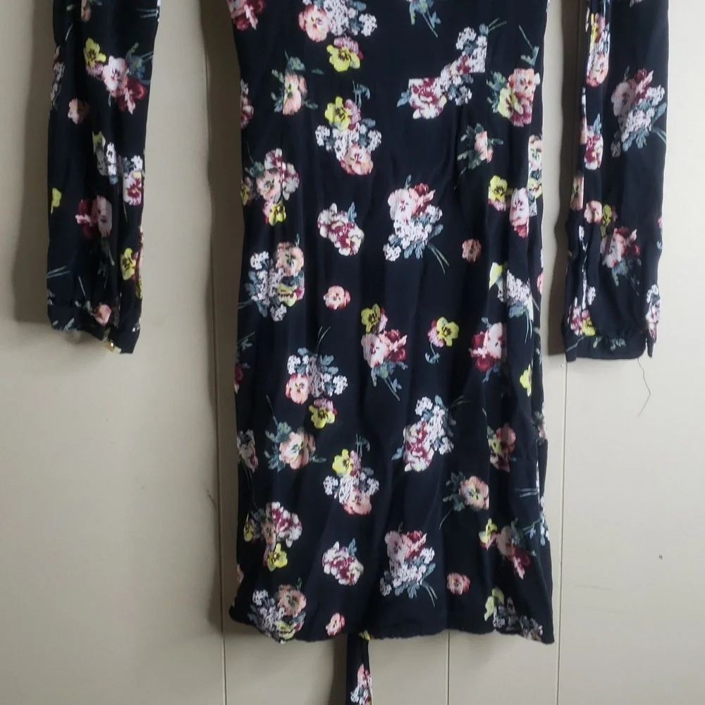 Miss Selfridge Long Sleeve Floral Wrap Dress (2) xsmall - Picture 6 of 6